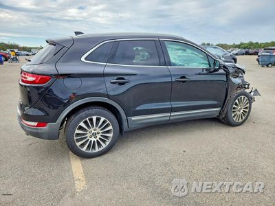 Trzecie zdjęcie samochodu z tyłu: 2018 LINCOLN MKC RESERVE VIN:5LMCJ3D96JUL31737 - miniatura