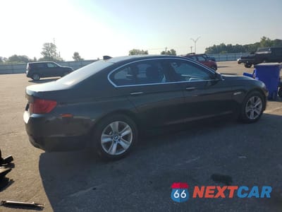 Trzecie zdjęcie samochodu z tyłu: 2013 BMW 528 XI VIN:WBAXH5C59DD110391 - miniatura