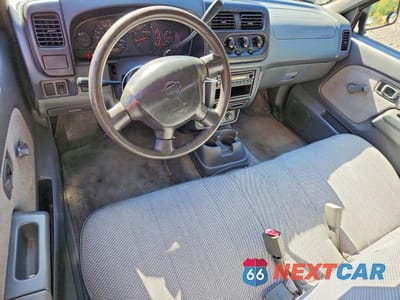 Zdjęcie 8 z 12 samochodu: 2001 NISSAN FRONTIER XE VIN:1N6DD21S81C403013 - miniatura
