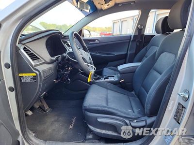 Zdjęcie 7 z 13 samochodu: 2016 HYUNDAI TUCSON SE VIN:KM8J23A41GU035999 - miniatura