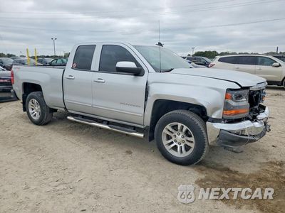 Czwarte zdjęcie samochodu z boku: 2017 CHEVROLET SILVERADO K1500 LT VIN:1GCVKREC3HZ315325 - miniatura