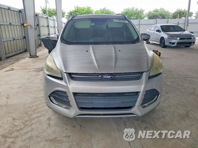 Piąte zdjęcie samochodu w środku: 2017 FORD ESCAPE SE VIN:1FMCU0GXXEUB43344 - miniatura