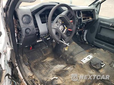 Zdjęcie 8 z 13 samochodu: 2012 FORD F550 SUPER DUTY VIN:1FDUF5GT2CEA42394 - miniatura