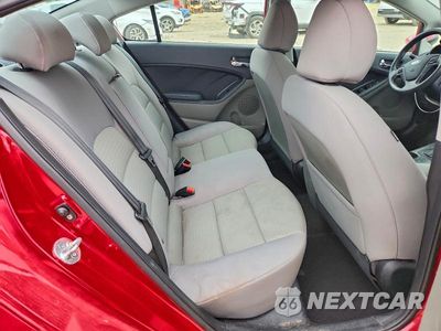 Zdjęcie 10 z 12 samochodu: 2016 KIA FORTE LX VIN:KNAFX4A62G5500882 - miniatura