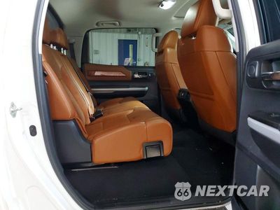 Zdjęcie 10 z 13 samochodu: 2018 TOYOTA TUNDRA 1794 EDITION VIN:5TFAY5F18JX697971 - miniatura