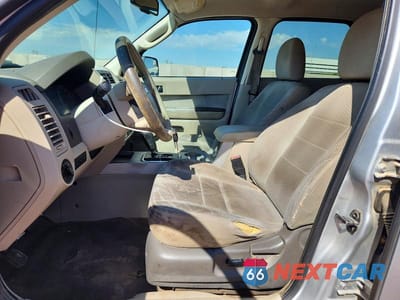 Zdjęcie 7 z 13 samochodu: 2010 FORD ESCAPE XLT VIN:1FMCU0D71AKD21328 - miniatura