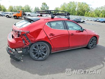 Trzecie zdjęcie samochodu z tyłu: 2024 MAZDA 3 PREMIUM PLUS VIN:JM1BPBNY1R1720848 - miniatura