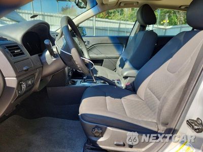 Zdjęcie 7 z 12 samochodu: 2011 FORD FUSION SE VIN:3FAHP0HA1BR119924 - miniatura