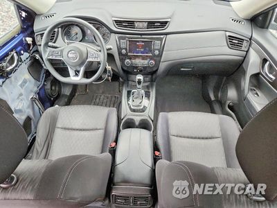 Zdjęcie 8 z 12 samochodu: 2018 NISSAN ROGUE S VIN:JN8AT2MT9JW465018 - miniatura