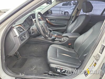 Zdjęcie 7 z 12 samochodu: 2016 BMW 320 XI VIN:WBA8E5G56GNU19533 - miniatura