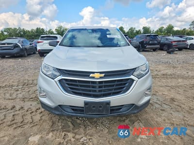 Piąte zdjęcie samochodu w środku: 2018 CHEVROLET EQUINOX LS VIN:2GNAXHEV1J6315103 - miniatura