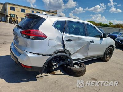 Trzecie zdjęcie samochodu z tyłu: 2020 NISSAN ROGUE S VIN:JN8AT2MT1LW033199 - miniatura