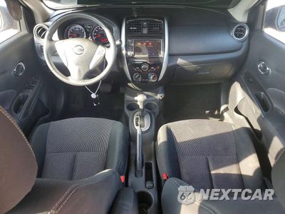 Zdjęcie 8 z 13 samochodu: 2019 NISSAN VERSA SV VIN:3N1CN7AP3KL876962 - miniatura