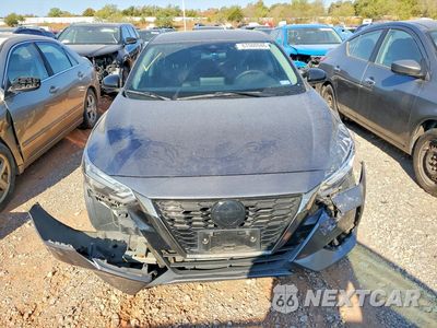 Piąte zdjęcie samochodu w środku: 2021 NISSAN SENTRA SR VIN:3N1AB8DV8MY326842 - miniatura