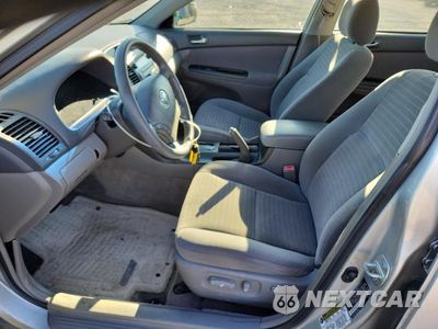 Zdjęcie 7 z 12 samochodu: 2005 TOYOTA CAMRY LE VIN:4T1BE32K05U043369 - miniatura