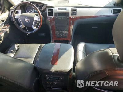 Zdjęcie 8 z 14 samochodu: 2008 CADILLAC ESCALADE LUXURY VIN:1GYFK63848R235480 - miniatura