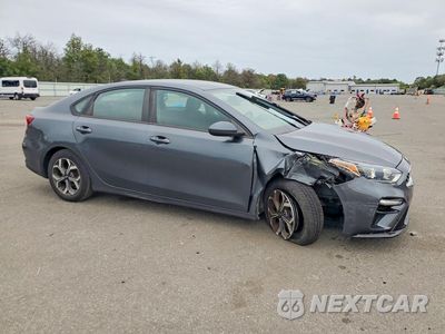 Czwarte zdjęcie samochodu z boku: 2020 KIA FORTE LXS VIN:3KPF24AD9LE173783 - miniatura