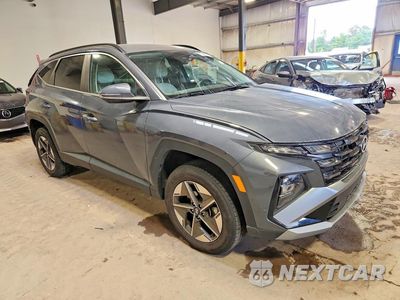 Czwarte zdjęcie samochodu z boku: 2025 HYUNDAI TUCSON SEL VIN:5NMJCCDE3SH453972 - miniatura