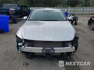 Piąte zdjęcie samochodu w środku: 2025 HYUNDAI SONATA SEL VIN:KMHL64JA4SA493104 - miniatura