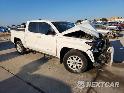 Czwarte zdjęcie samochodu z boku: 2024 TOYOTA TACOMA SR5 VIN:3TMKB5FN4RM019812 - miniatura
