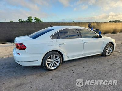 Trzecie zdjęcie samochodu z tyłu: 2018 VOLKSWAGEN PASSAT SE VIN:1VWBA7A34JC043082 - miniatura