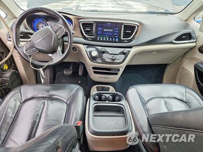 Zdjęcie 8 z 13 samochodu: 2017 CHRYSLER PACIFICA TOURING L VIN:2C4RC1BG4HR535140 - miniatura