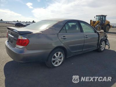 Trzecie zdjęcie samochodu z tyłu: 2005 TOYOTA CAMRY XLE VIN:4T1BE32K55U583719 - miniatura