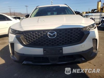 Piąte zdjęcie samochodu w środku: 2025 MAZDA CX-50 PREMIUM VIN:7MMVAADW9SN105746 - miniatura