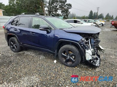 Czwarte zdjęcie samochodu z boku: 2019 TOYOTA RAV4 XSE VIN:JTMEWRFV9KJ018361 - miniatura