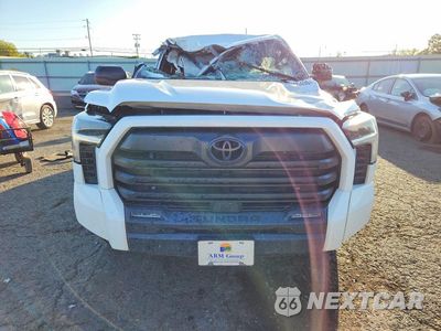 Piąte zdjęcie samochodu w środku: 2025 TOYOTA TUNDRA SR5 VIN:5TFLA5DA7SX295649 - miniatura