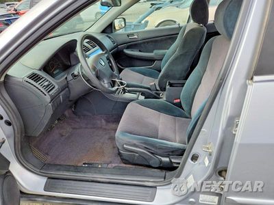 Zdjęcie 7 z 12 samochodu: 2003 HONDA ACCORD LX VIN:1HGCM56373A118627 - miniatura