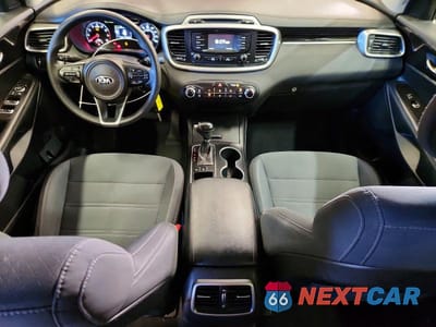 Zdjęcie 8 z 13 samochodu: 2017 KIA SORENTO LX V6 VIN:5XYPGDA54HG191990 - miniatura