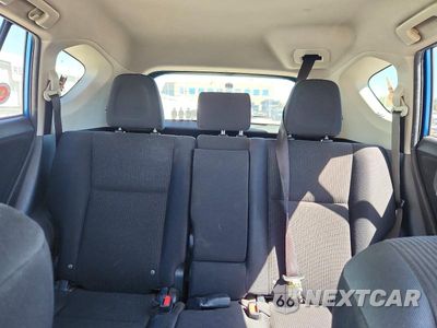 Zdjęcie 10 z 13 samochodu: 2017 TOYOTA RAV4 LE VIN:JTMZFREV2HJ124145 - miniatura