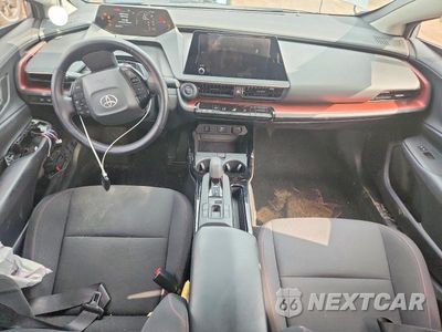 Zdjęcie 8 z 12 samochodu: 2025 TOYOTA PRIUS PLUG-IN HYBRID SE VIN:JTDACACU5S3050734 - miniatura