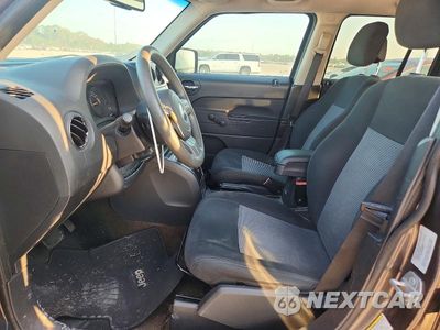 Zdjęcie 7 z 13 samochodu: 2016 JEEP PATRIOT SPORT VIN:1C4NJPBA7GD536268 - miniatura