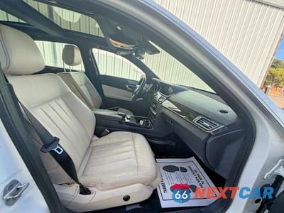 Piąte zdjęcie samochodu w środku: 2014 MERCEDES-BENZ E 350 VIN:WDDHF5KB3EA834977 - miniatura