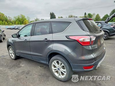 Drugie zdjęcie samochodu z przodu: 2017 FORD ESCAPE SE VIN:1FMCU9GD2HUD66637 - miniatura