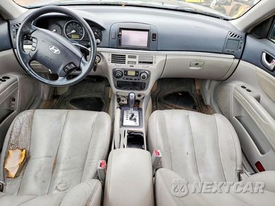 Zdjęcie 8 z 13 samochodu: 2019 NISSAN VERSA SV VIN:3N1CN7AP4KL850838 - miniatura