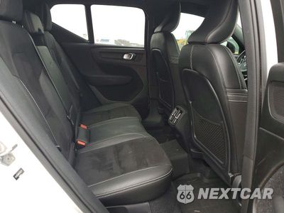 Zdjęcie 11 z 14 samochodu: 2019 VOLVO XC40 T5 R-DESIGN VIN:YV4162UM8K2084374 - miniatura