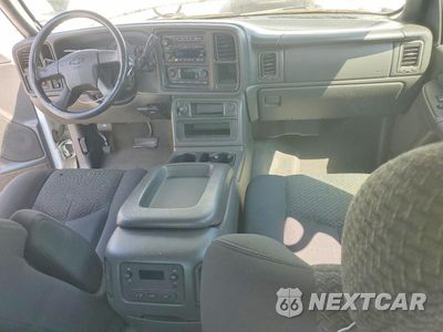 Zdjęcie 8 z 12 samochodu: 2004 CHEVROLET AVALANCHE C1500 VIN:3GNEC12T04G192572 - miniatura