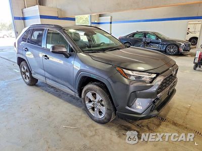 Czwarte zdjęcie samochodu z boku: 2025 TOYOTA RAV4 HYBRID XLE VIN:JTMRWRFV4SJ072698 - miniatura