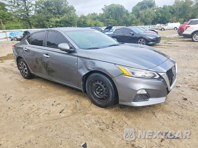 Czwarte zdjęcie samochodu z boku: 2020 NISSAN ALTIMA S VIN:1N4BL4BV8LC114157 - miniatura