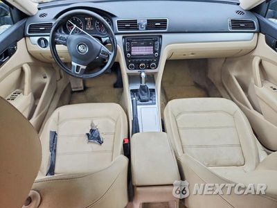 Zdjęcie 8 z 12 samochodu: 2012 VOLKSWAGEN PASSAT SE VIN:1VWBP7A31CC037628 - miniatura