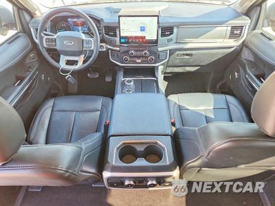 Zdjęcie 8 z 13 samochodu: 2023 FORD EXPEDITION XLT VIN:1FMJU1J80PEA52479 - miniatura