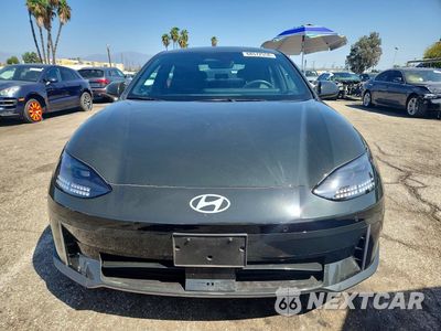 Piąte zdjęcie samochodu w środku: 2023 HYUNDAI IONIQ 6 SEL VIN:KMHM34AC3PA038816 - miniatura