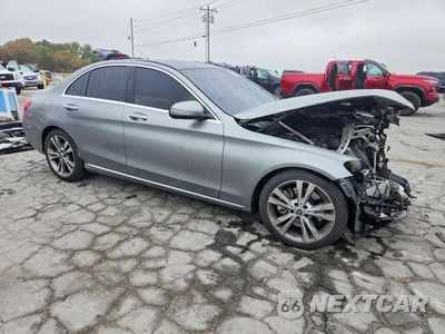 Czwarte zdjęcie samochodu z boku: 2016 MERCEDES-BENZ C 300 VIN:55SWF4JB7GU150312 - miniatura