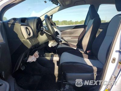 Zdjęcie 7 z 12 samochodu: 2013 TOYOTA YARIS 5-DOOR L VIN:JTDKTUD35DD548246 - miniatura