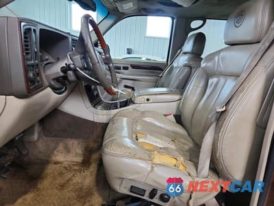 Zdjęcie 7 z 12 samochodu: 2002 CADILLAC ESCALADE EXT VIN:3GYEK63N52G240776 - miniatura