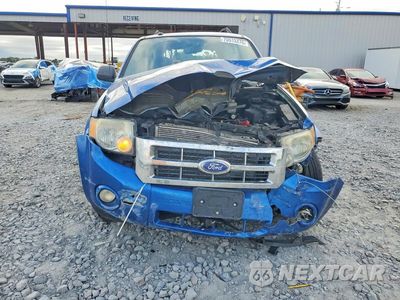 Piąte zdjęcie samochodu w środku: 2011 FORD ESCAPE XLT VIN:1FMCU0D73BKC68973 - miniatura
