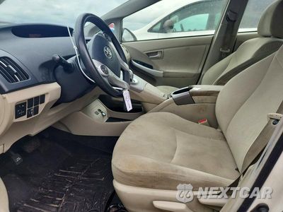 Zdjęcie 7 z 13 samochodu: 2014 TOYOTA PRIUS THREE VIN:JTDKN3DUXE1814912 - miniatura